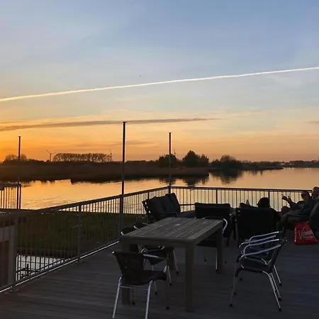 Hotel en barco Ship In Aalsmeer With Kitchen