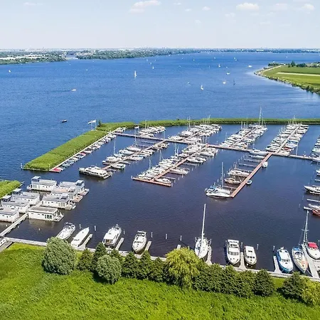 2 Bedroom Lovely Ship In Aalsmeer 4*