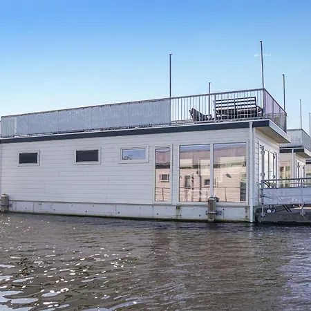 Bådhotel 2 Bedroom Lovely Ship In Aalsmeer