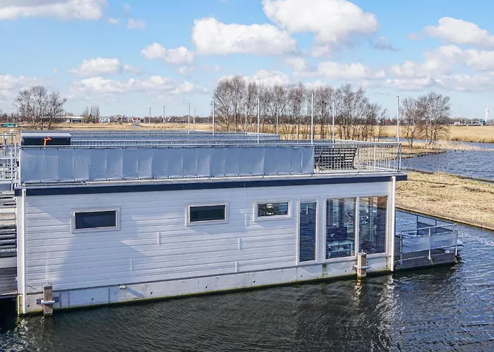 Ship In With Kitchen